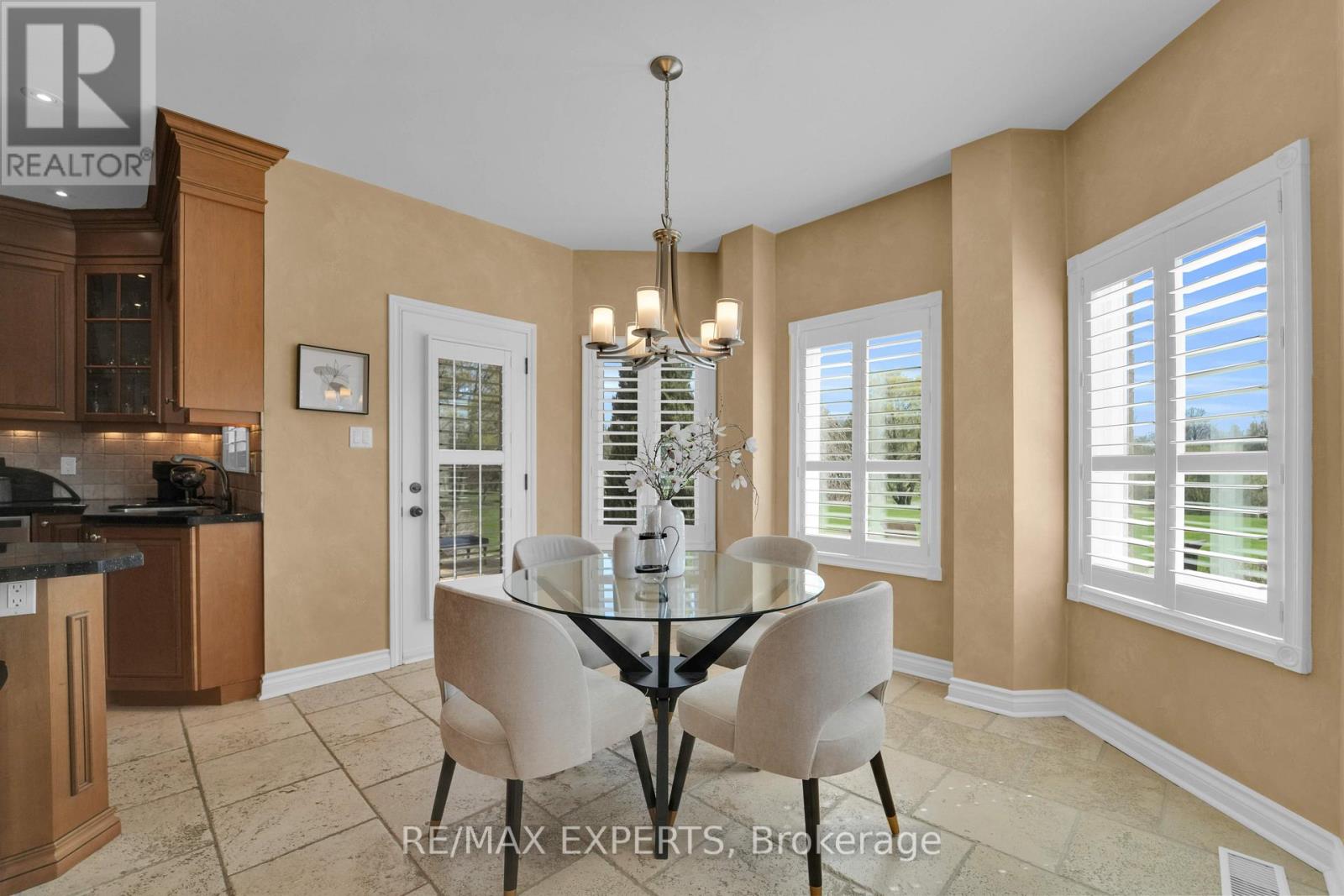 37 Mccauley Drive, Caledon, Ontario  L7E 0B6 - Photo 14 - W12140707