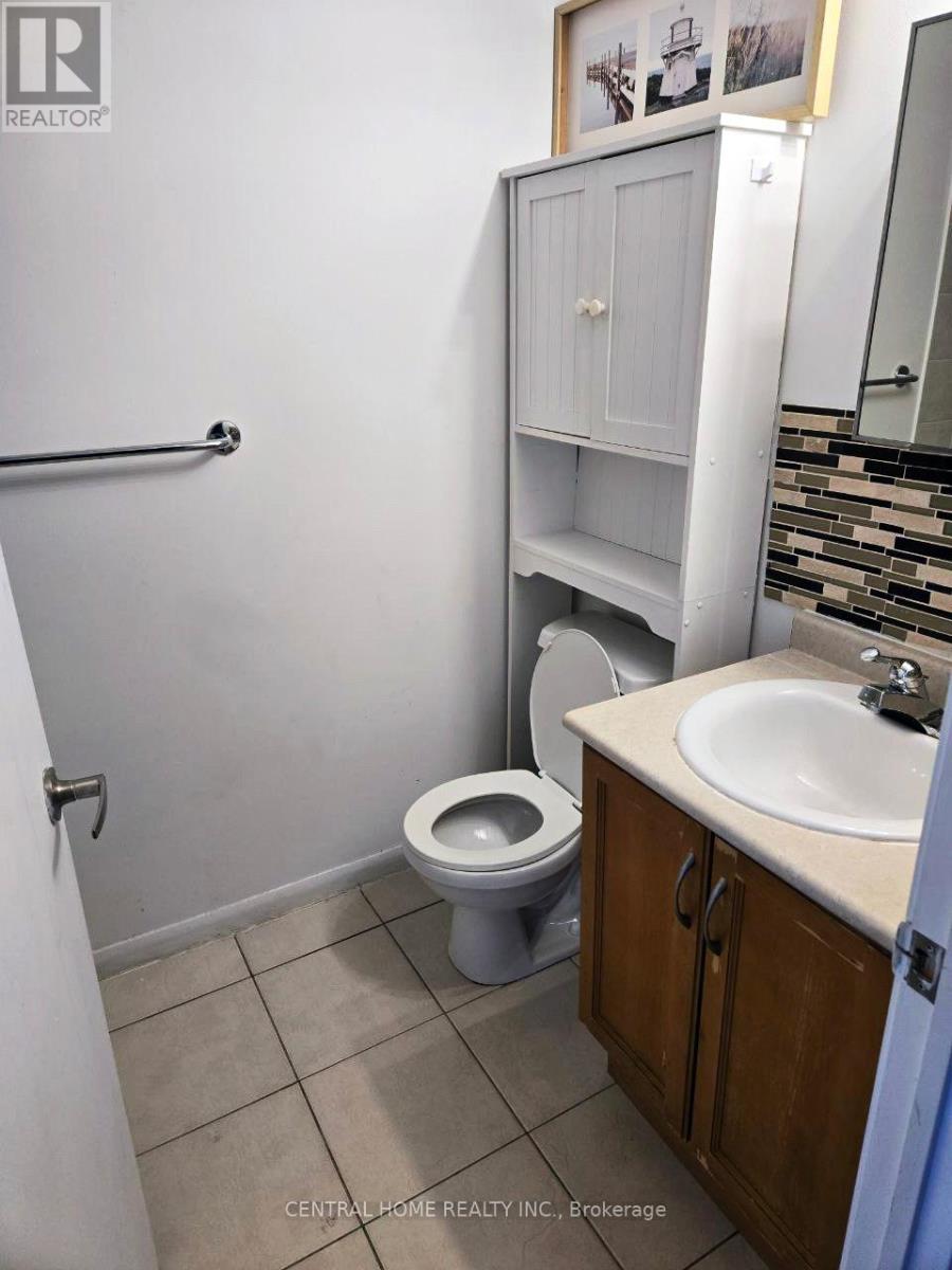 601 - 2464 Weston Road, Toronto, Ontario  M9N 0A2 - Photo 8 - W12140749