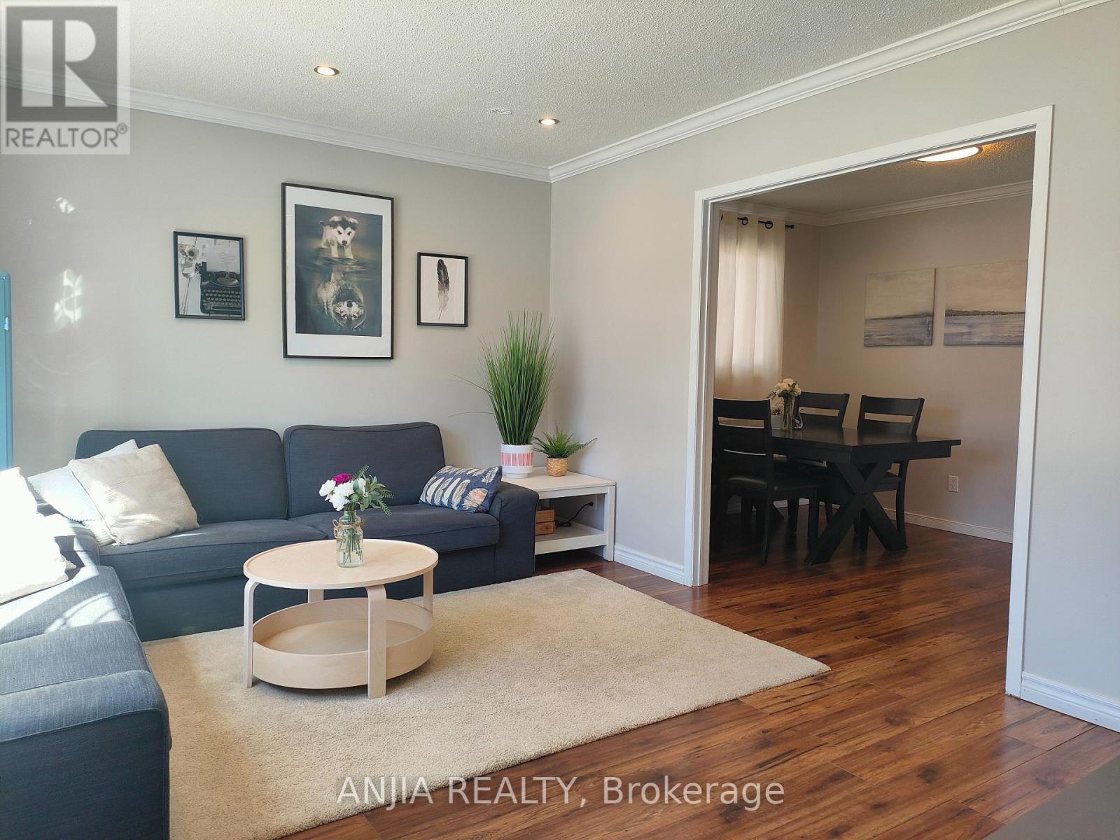 2271 Sheffield Drive, Burlington (Brant Hills), Ontario  L7P 2X4 - Photo 4 - W12140760