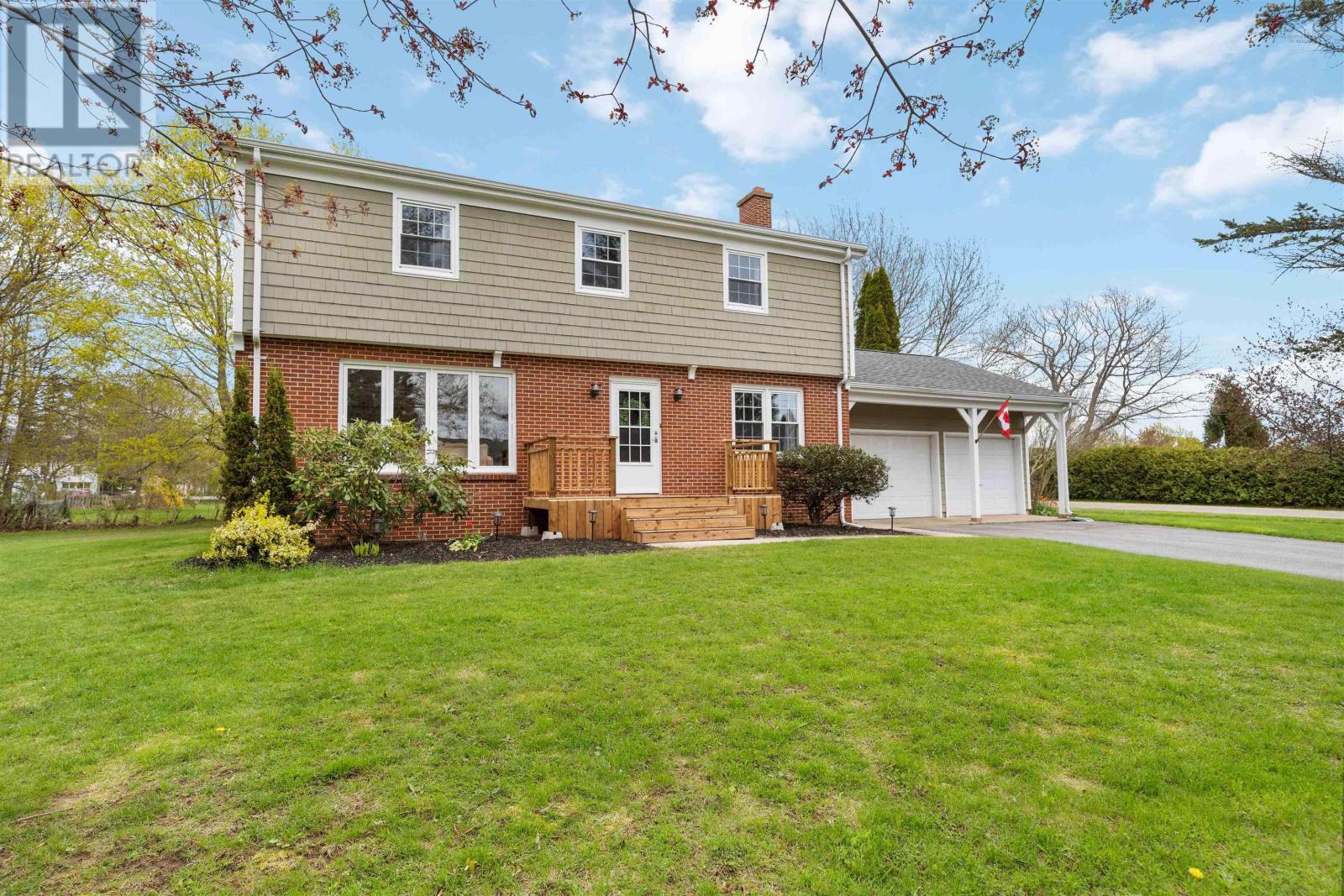 Property at 12 Hillcrest Avenue image 2