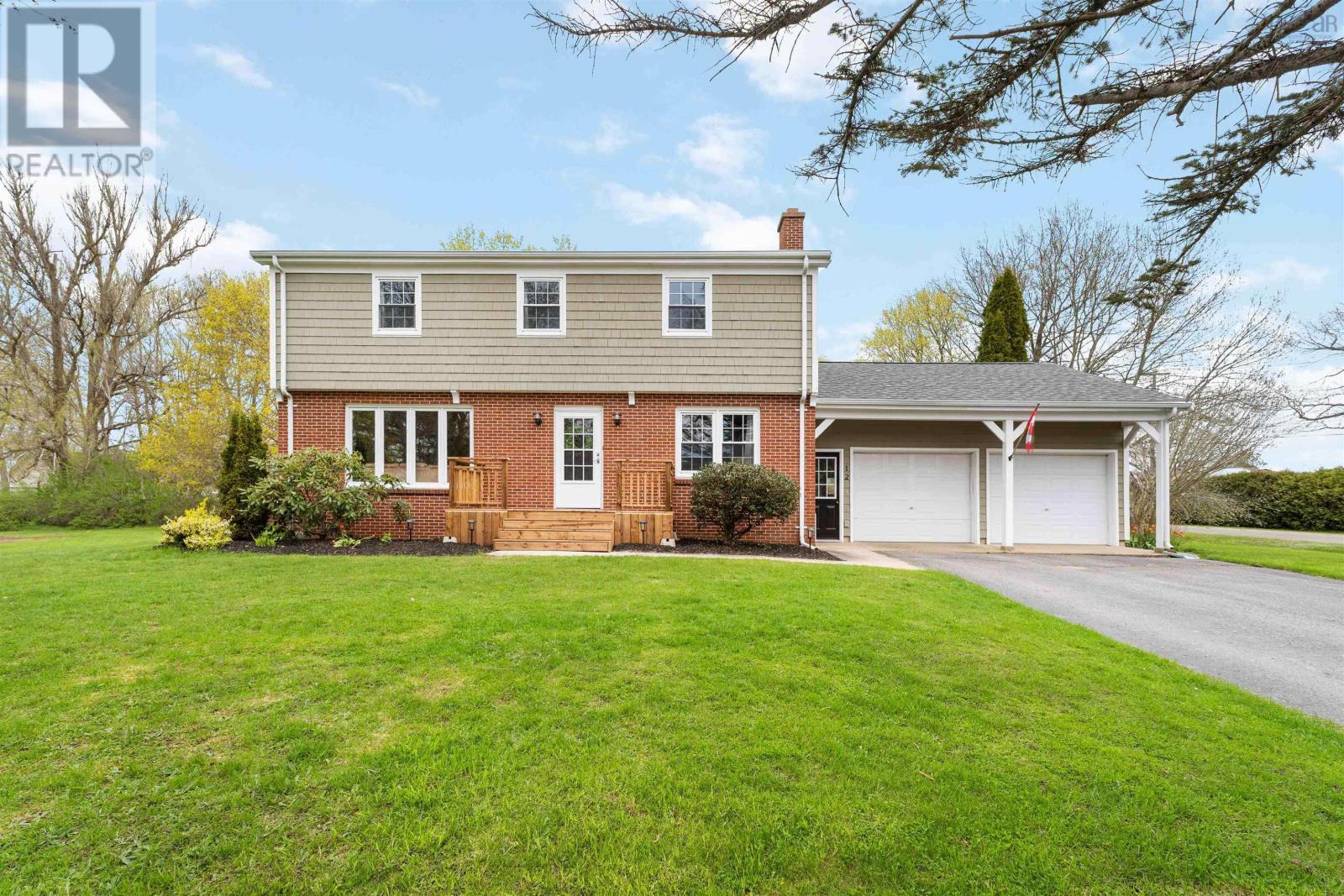 Property at 12 Hillcrest Avenue image 1