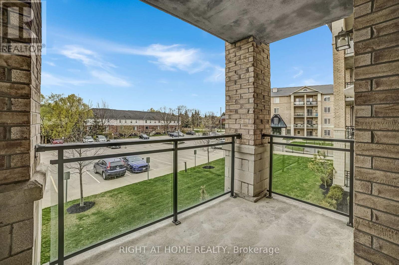 218 - 1077 Gordon Street, Guelph, Ontario  N1L 1H2 - Photo 31 - X12140542