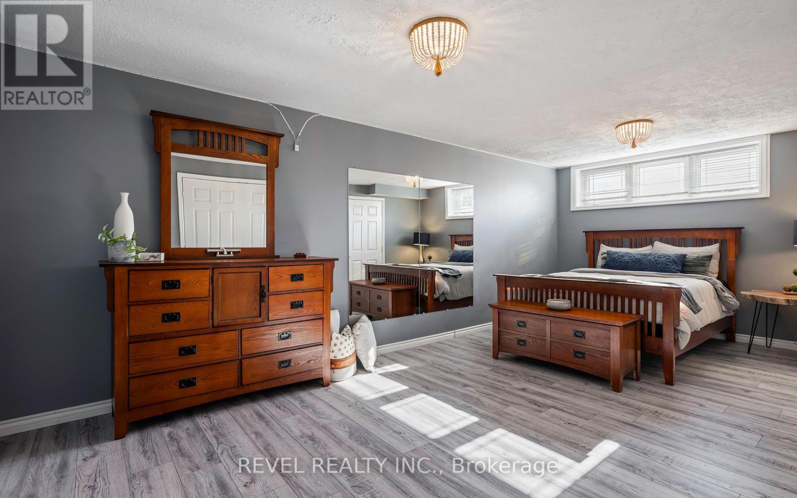 771 Princess Street, Wellington North (Mount Forest), Ontario  N0G 2L3 - Photo 31 - X12140732