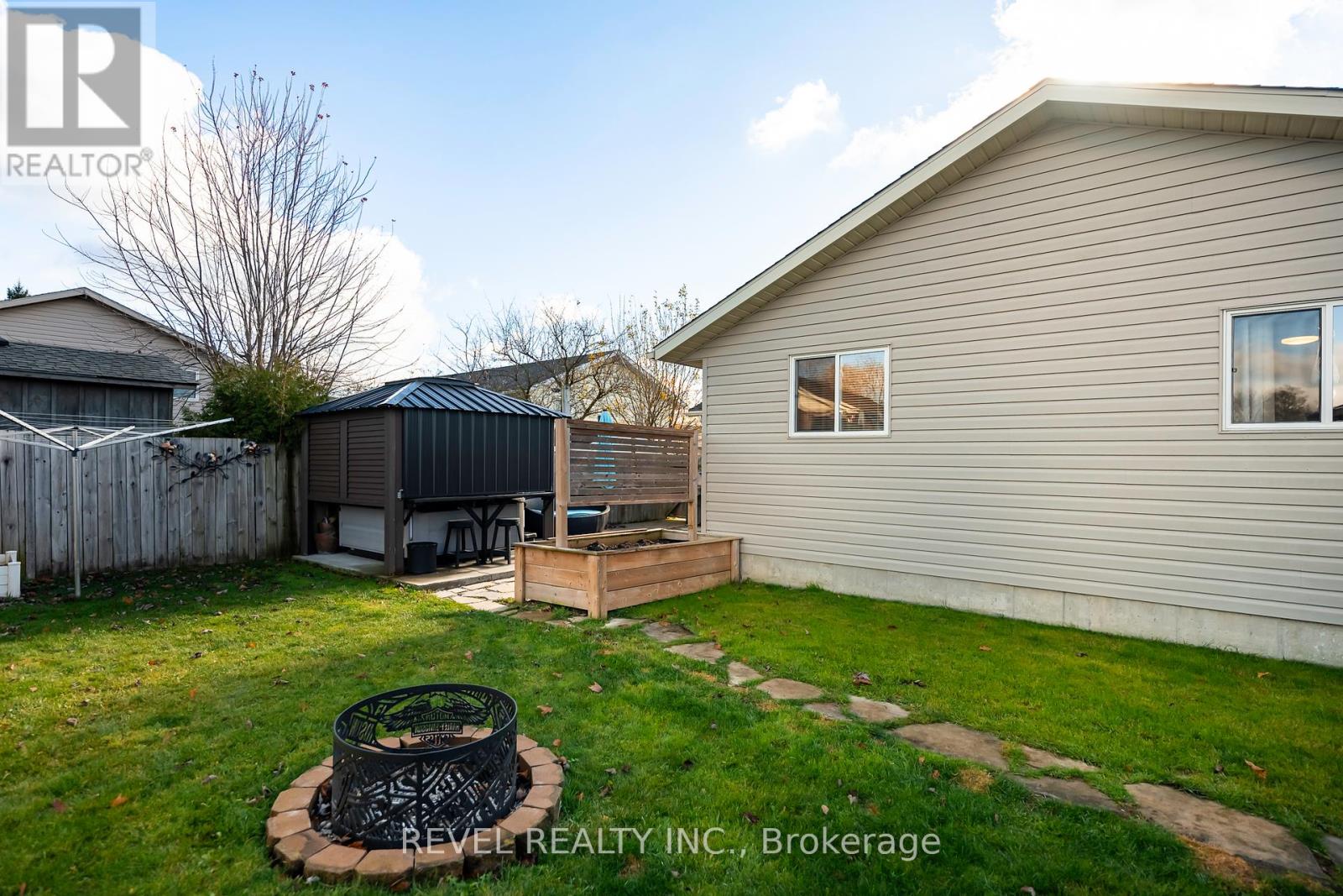 771 Princess Street, Wellington North (Mount Forest), Ontario  N0G 2L3 - Photo 34 - X12140732
