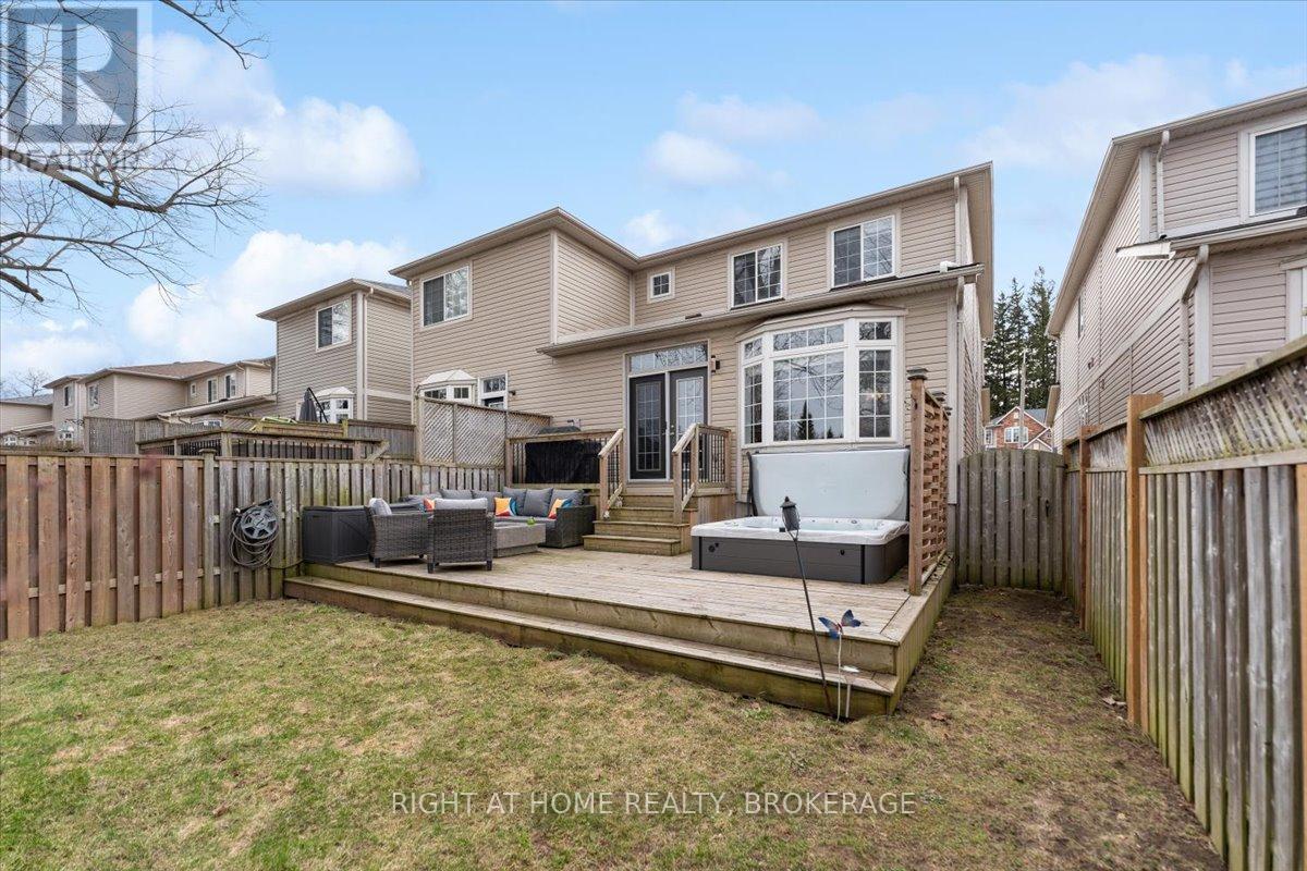 27 Sunnycroft Court, Hamilton, Ontario  L8B 0L3 - Photo 20 - X12140733
