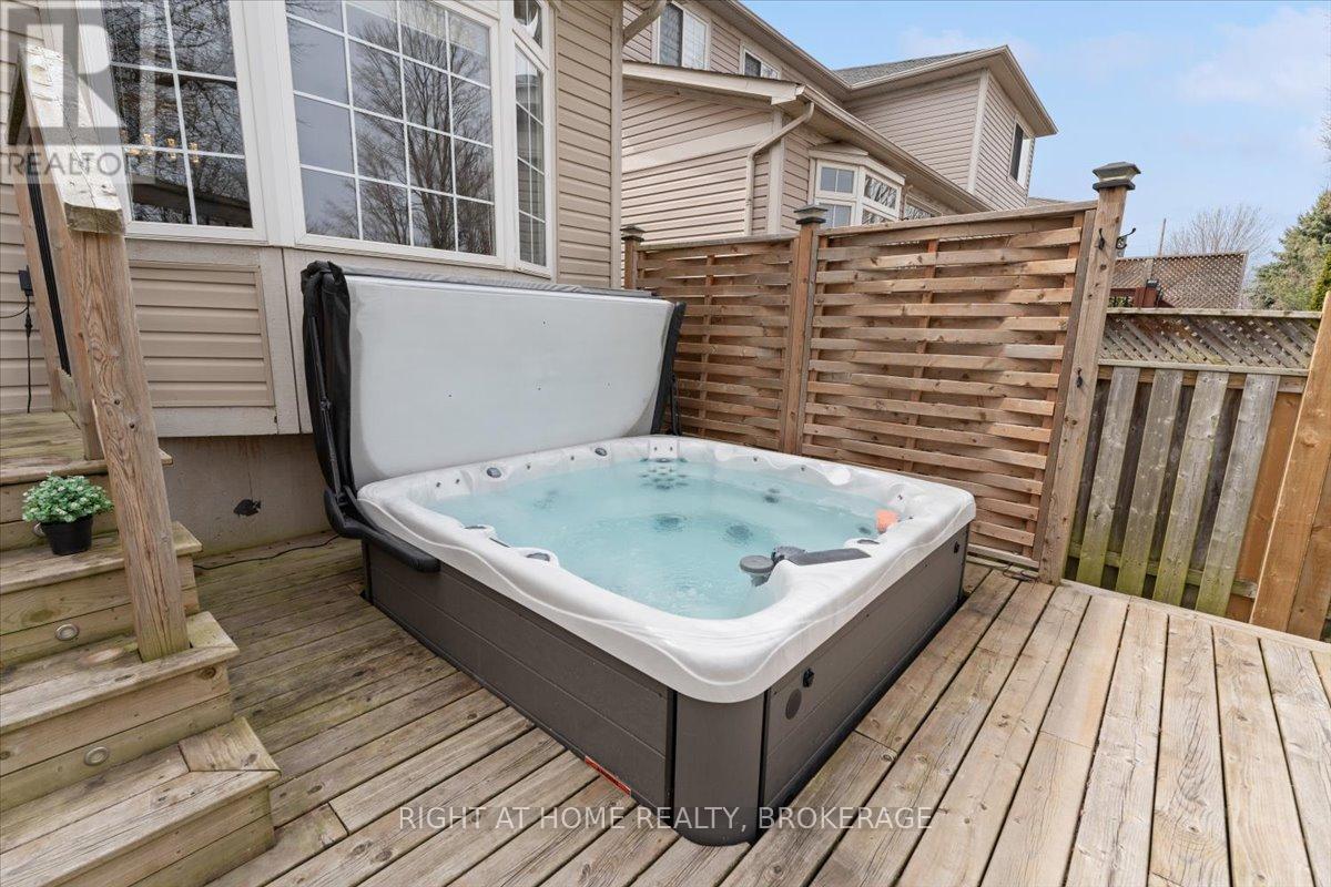 27 Sunnycroft Court, Hamilton, Ontario  L8B 0L3 - Photo 21 - X12140733