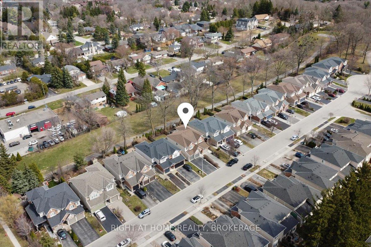 27 Sunnycroft Court, Hamilton, Ontario  L8B 0L3 - Photo 24 - X12140733