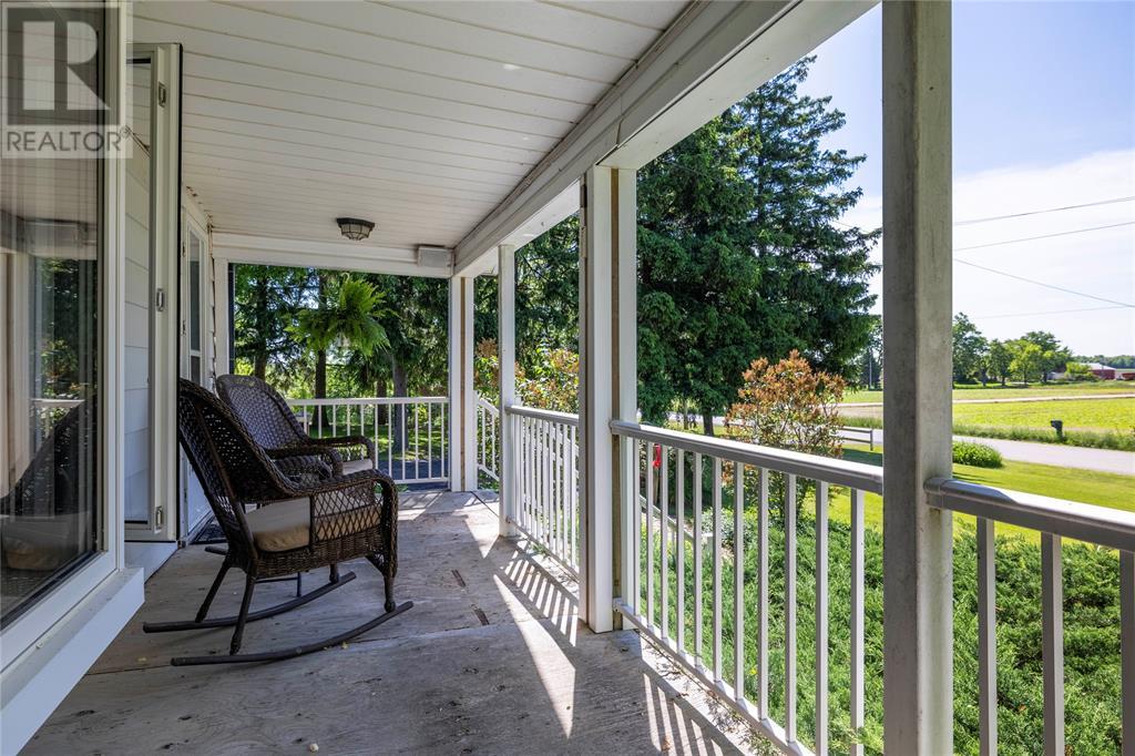 5848 Douglas Line, Plympton-Wyoming, Ontario  N0N 1J0 - Photo 7 - 25011391