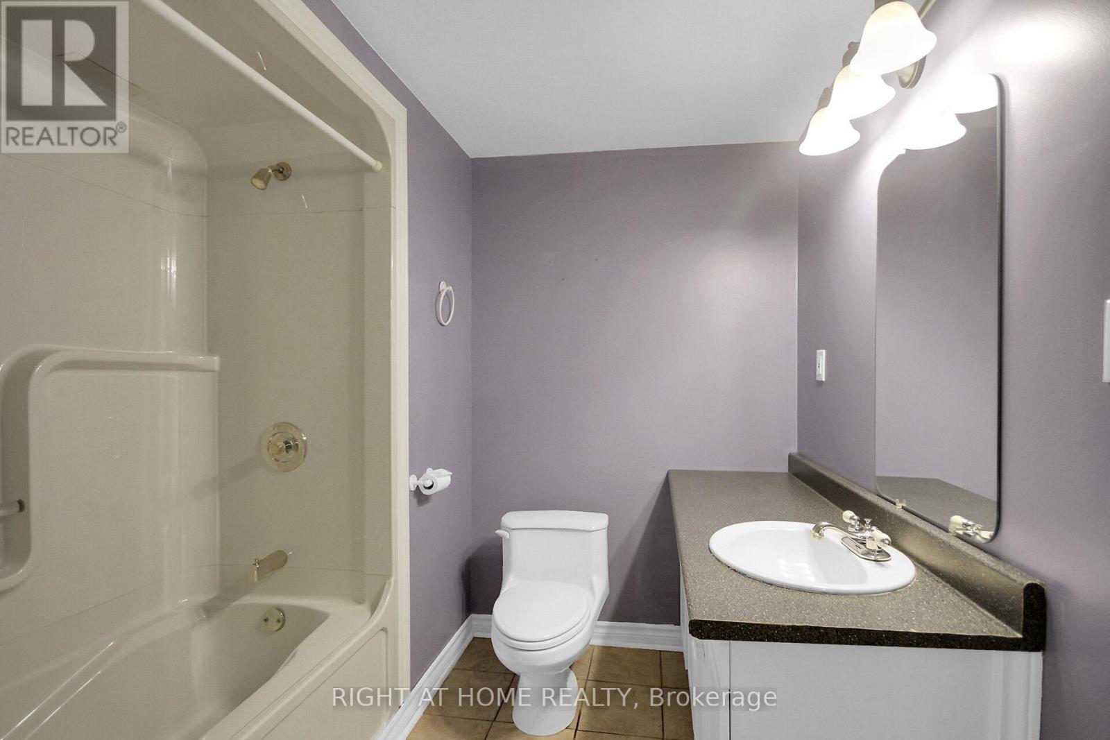 1 Eileen Crescent, Ottawa, Ontario  K2S 1M3 - Photo 14 - X12138923