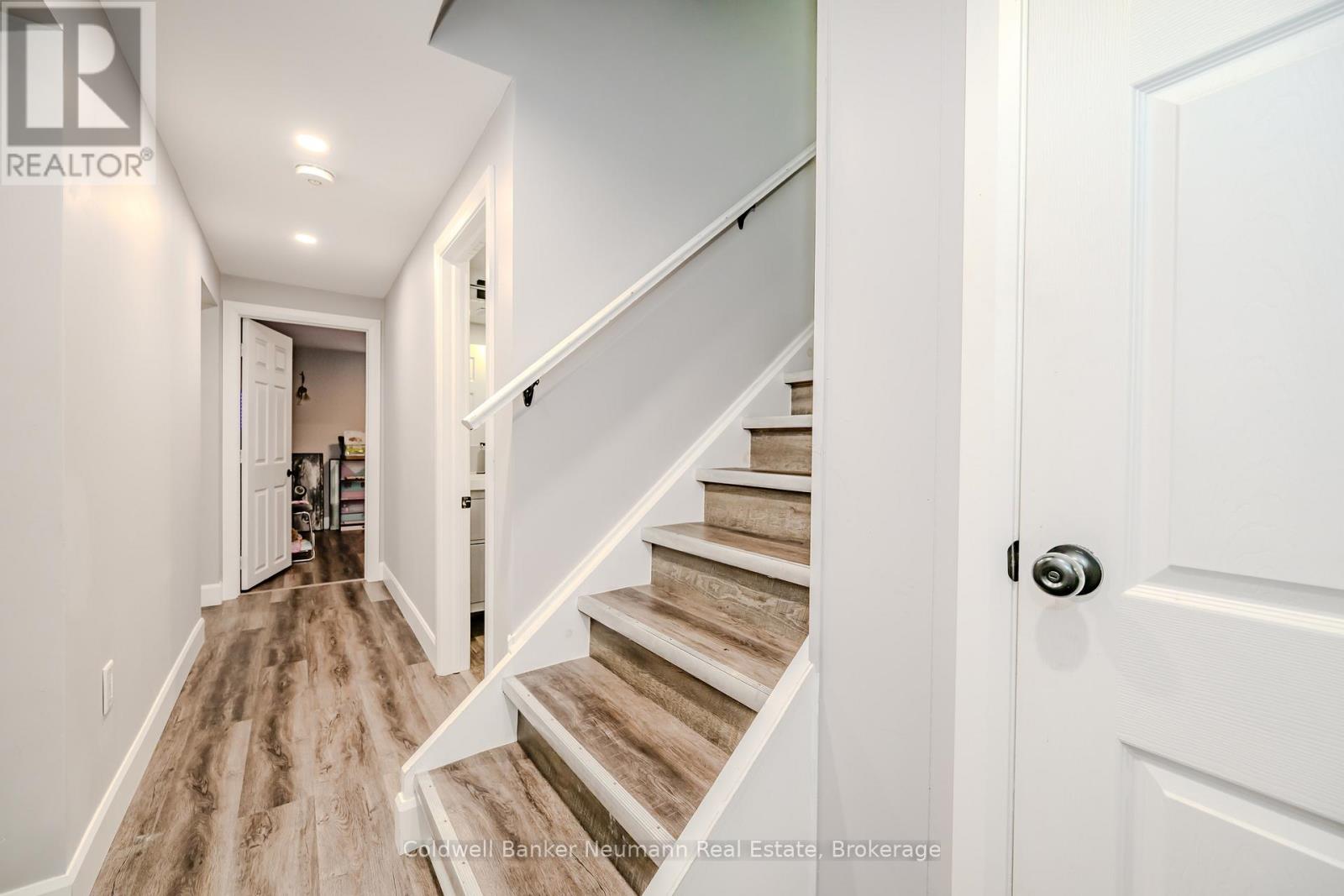 31 Sharon Avenue, Welland, Ontario  L3C 4M8 - Photo 24 - X12140784