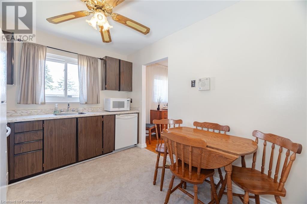 56 Forsythia Road, Brampton, Ontario   - Photo 7 - 40709996