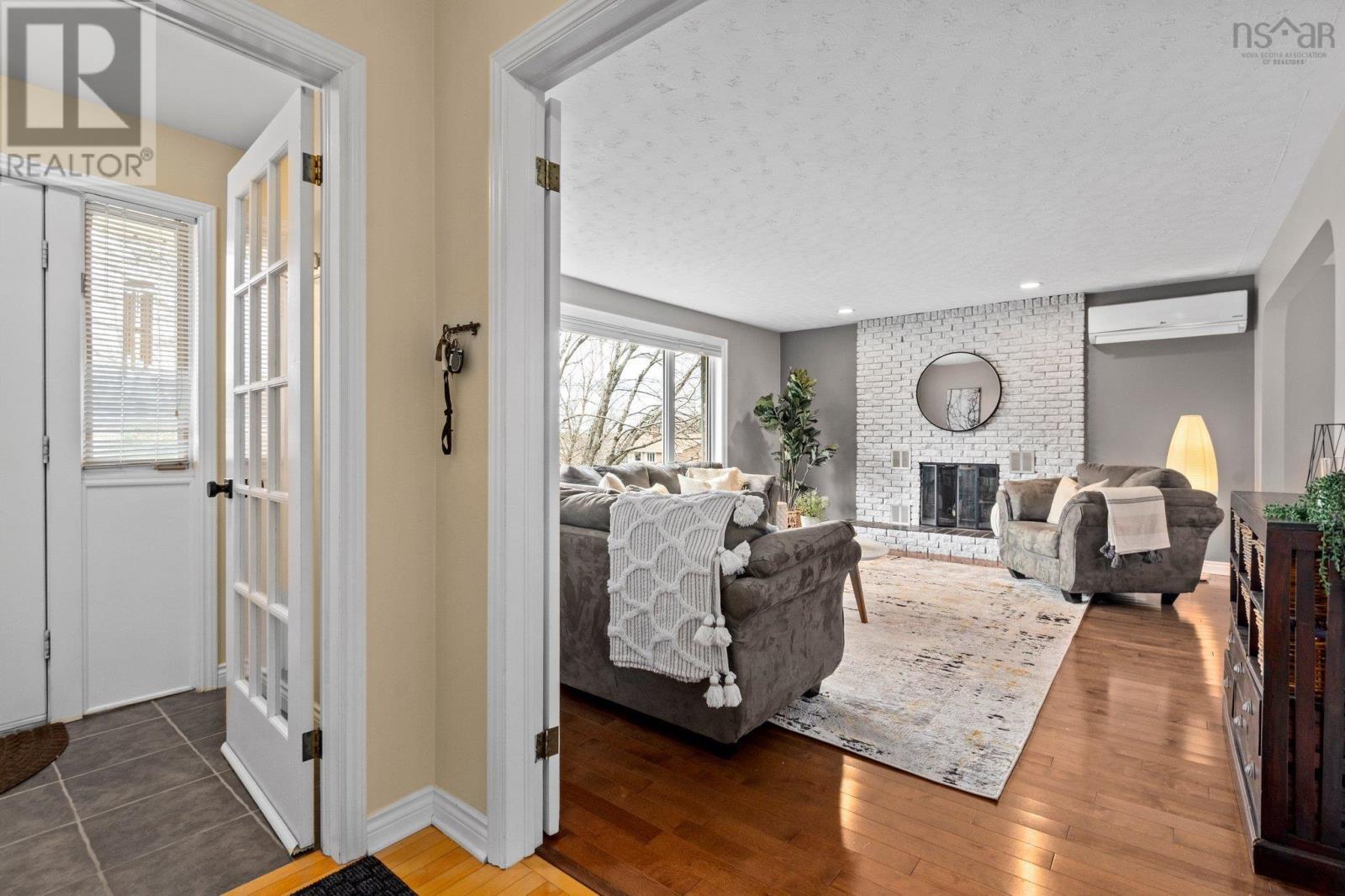 Property at 173 Rockmanor Drive image 3