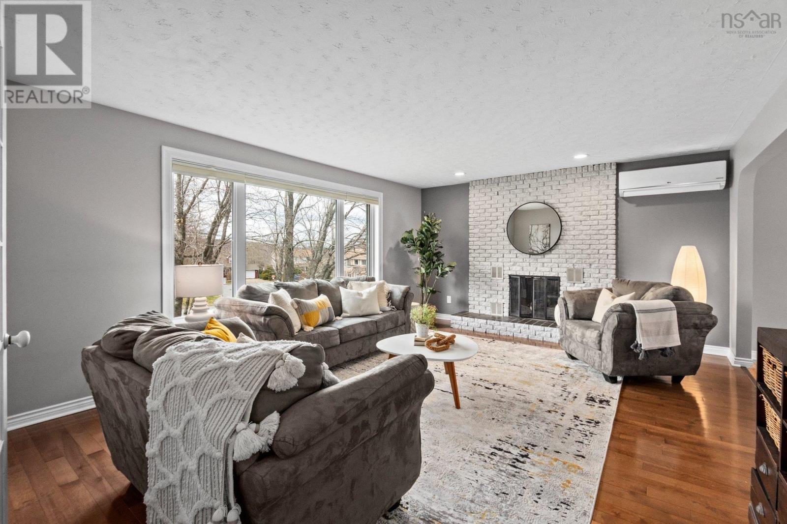 Property at 173 Rockmanor Drive image 4