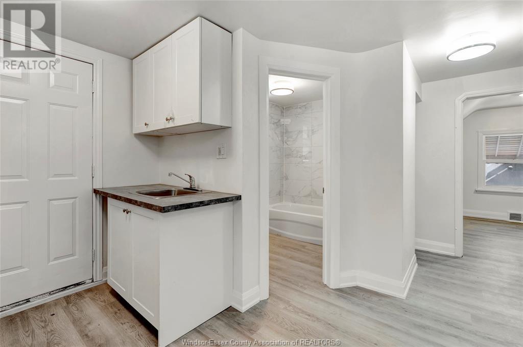 5245 Wyandotte Street East Unit# Upper, Windsor, Ontario  N8S 1L5 - Photo 3 - 25005546