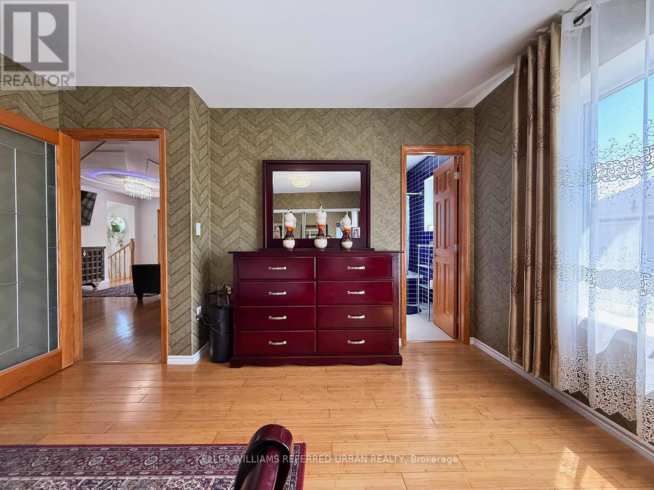 6 Elmhurst Drive, Toronto, Ontario  M9W 2J3 - Photo 14 - W12139766