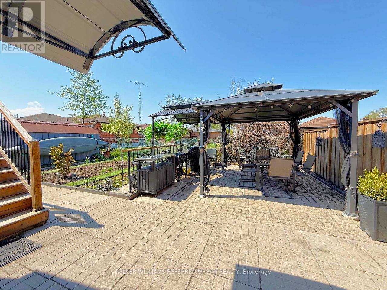6 Elmhurst Drive, Toronto, Ontario  M9W 2J3 - Photo 33 - W12139766