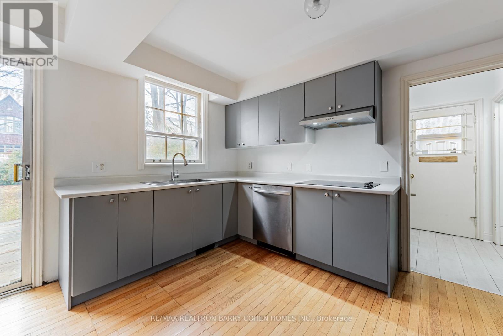 43 Stratheden Road, Toronto, Ontario  M4N 1E5 - Photo 14 - C12140818
