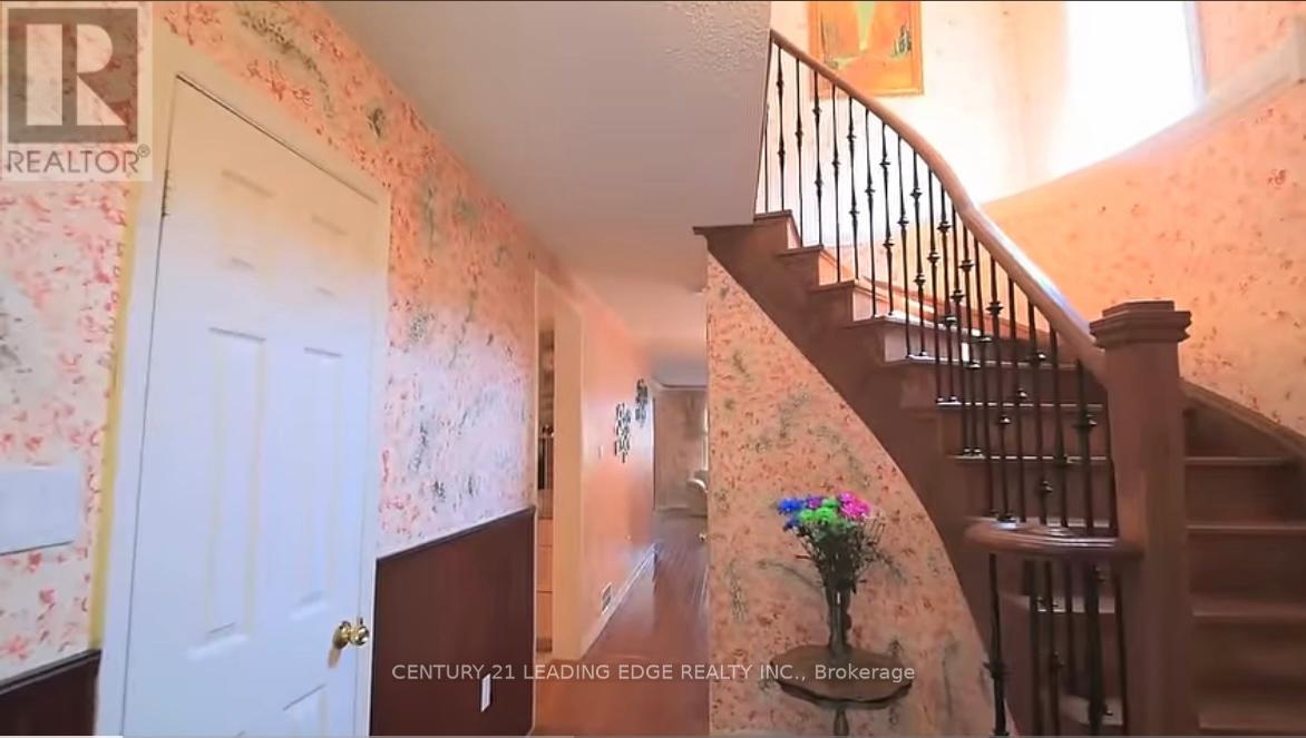 47 Hewitt Crescent, Ajax, Ontario  L1S 7A6 - Photo 2 - E12140768