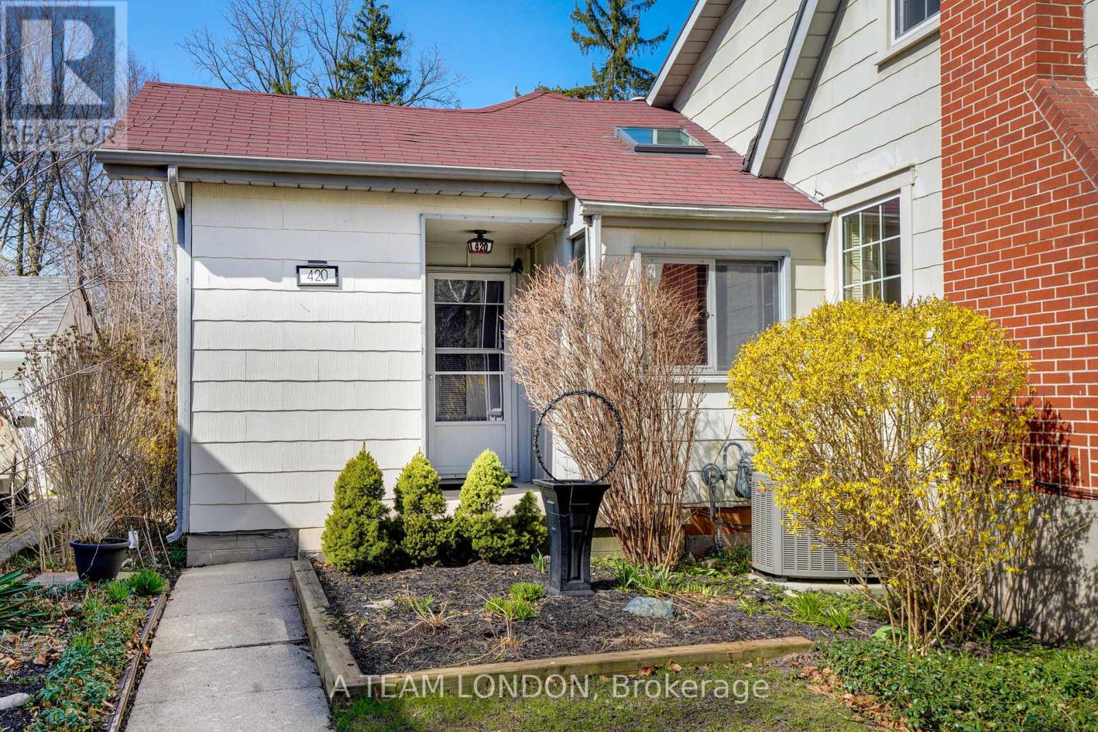 422 Chester Street, London South, Ontario  N6C 2J4 - Photo 31 - X12131142