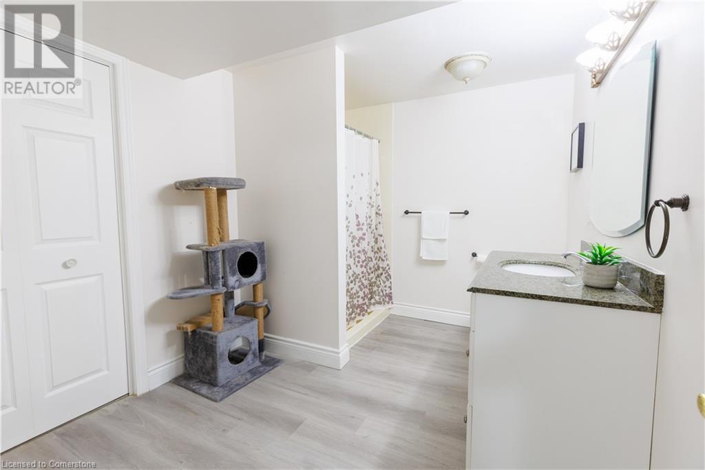 Photo 27 of 32 for 358 Chambers Place