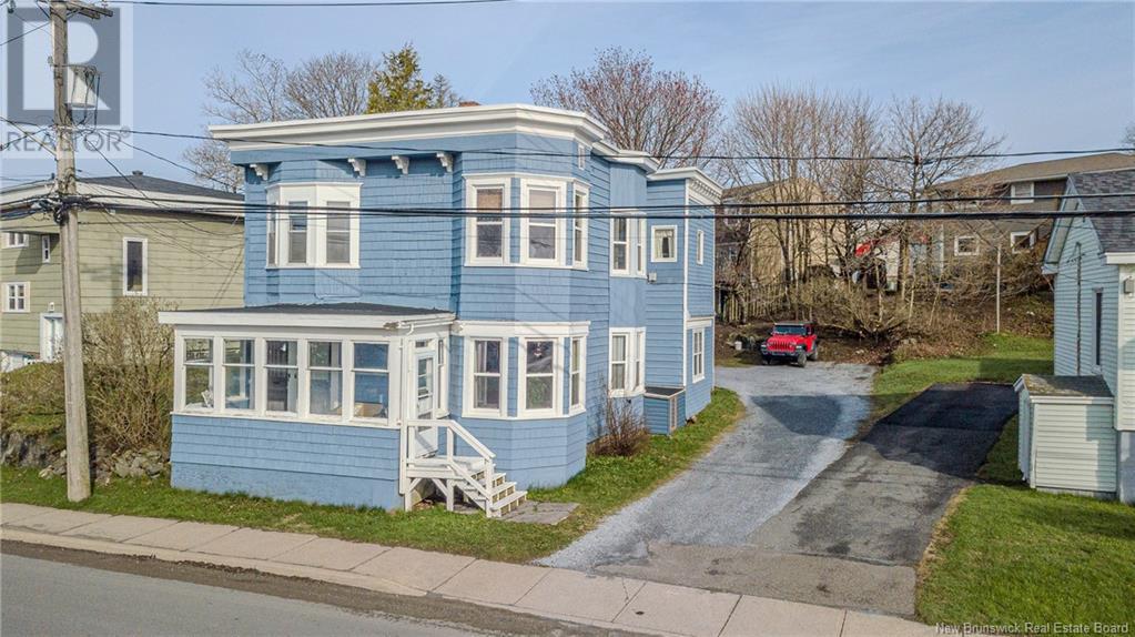 Property at 208-210 Millidge Avenue image 4