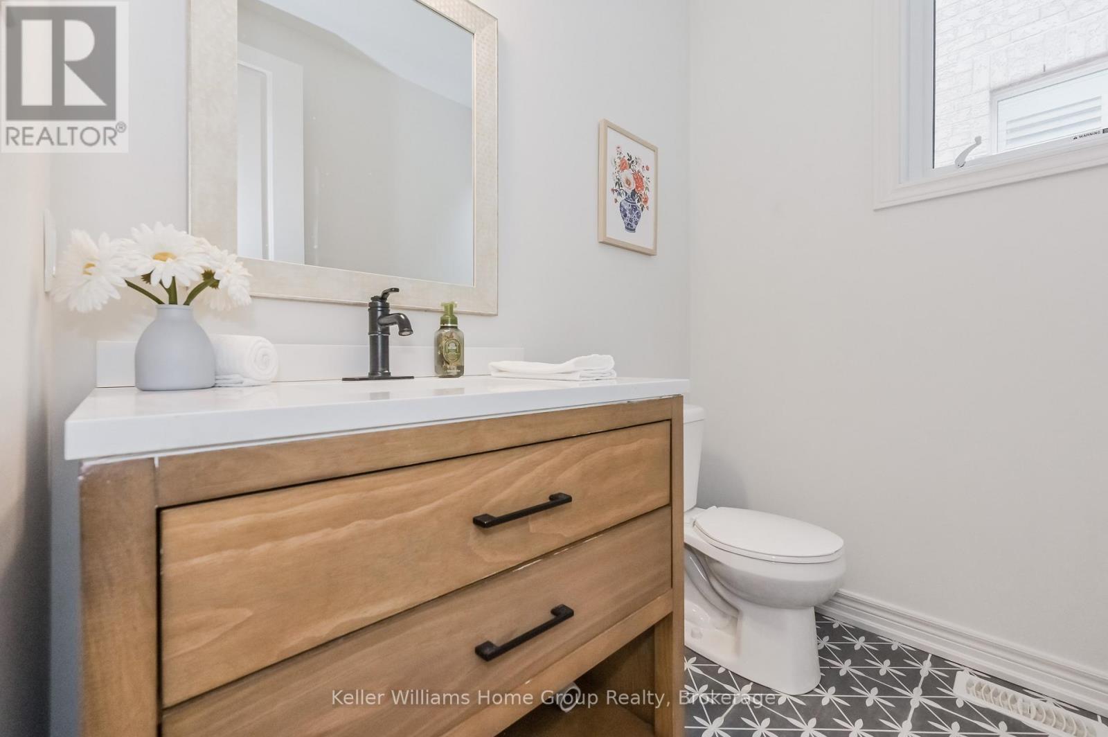 136 Harpin Way E, Centre Wellington (Fergus), Ontario  N1M 0G9 - Photo 7 - X12056652