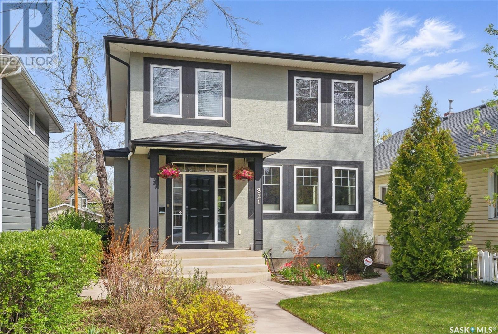 Property at 821 11th STREET E image 2