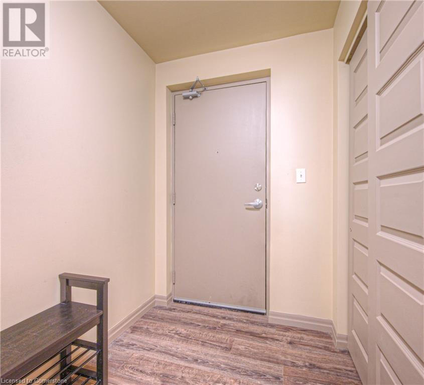 8 Hickory Street W Unit# 302, Waterloo, Ontario  N2L 3H6 - Photo 6 - 40725223