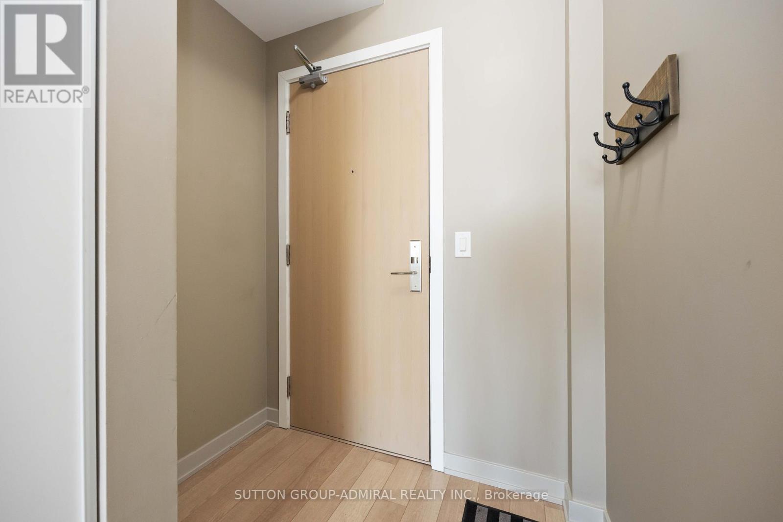 509 - 16 Mcadam Avenue, Toronto, Ontario  M6A 0B9 - Photo 5 - W12140765