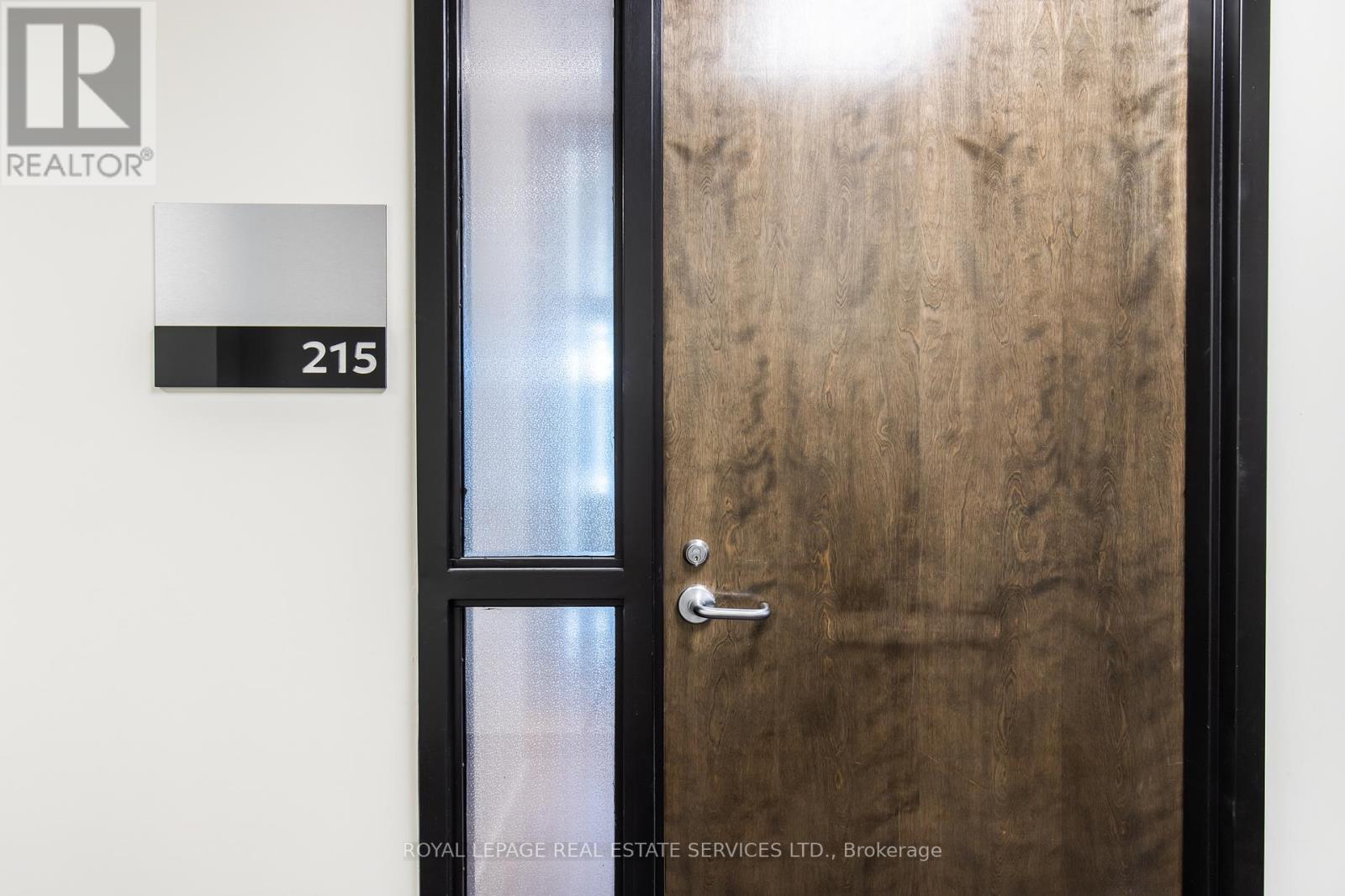215 - 1670 North Service Road, Oakville, Ontario  L6H 7G3 - Photo 6 - W12140800