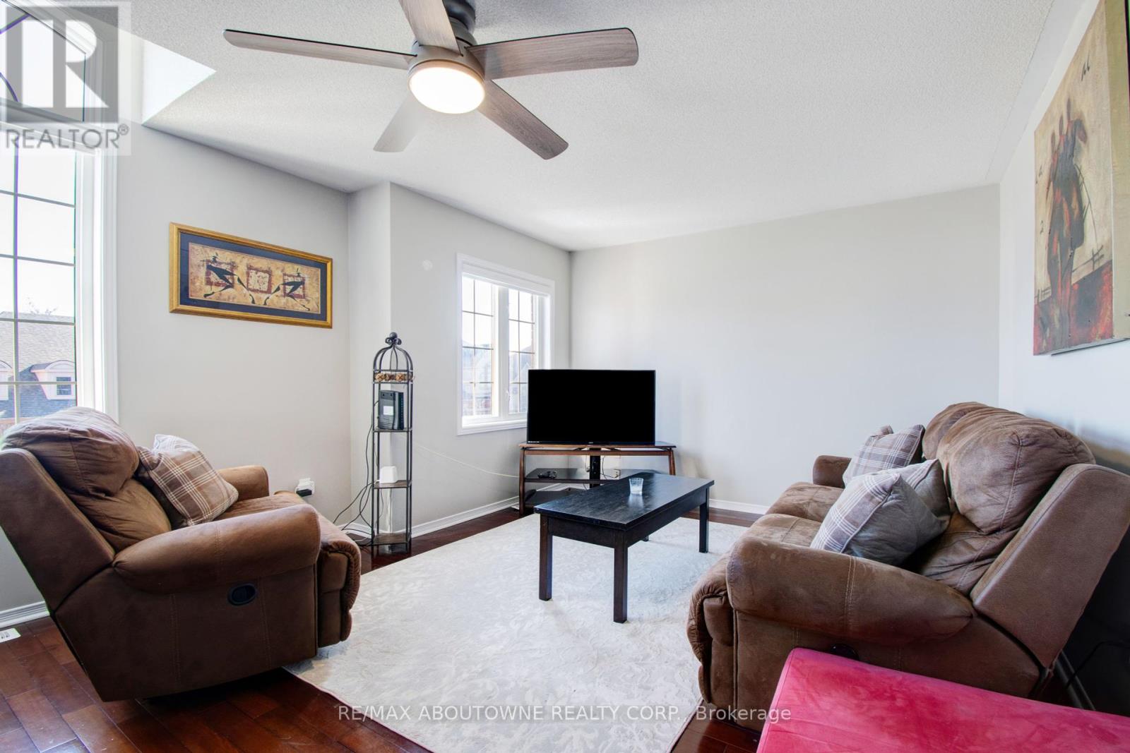 3265 Sharp Road, Burlington, Ontario  L7M 0J4 - Photo 13 - W12140810
