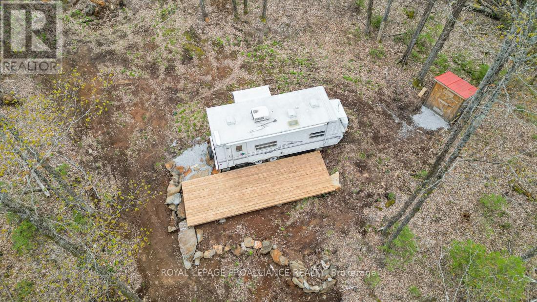 2060 Smith Road, North Frontenac, Ontario K0H 1C0 - Photo 28 - X12122276