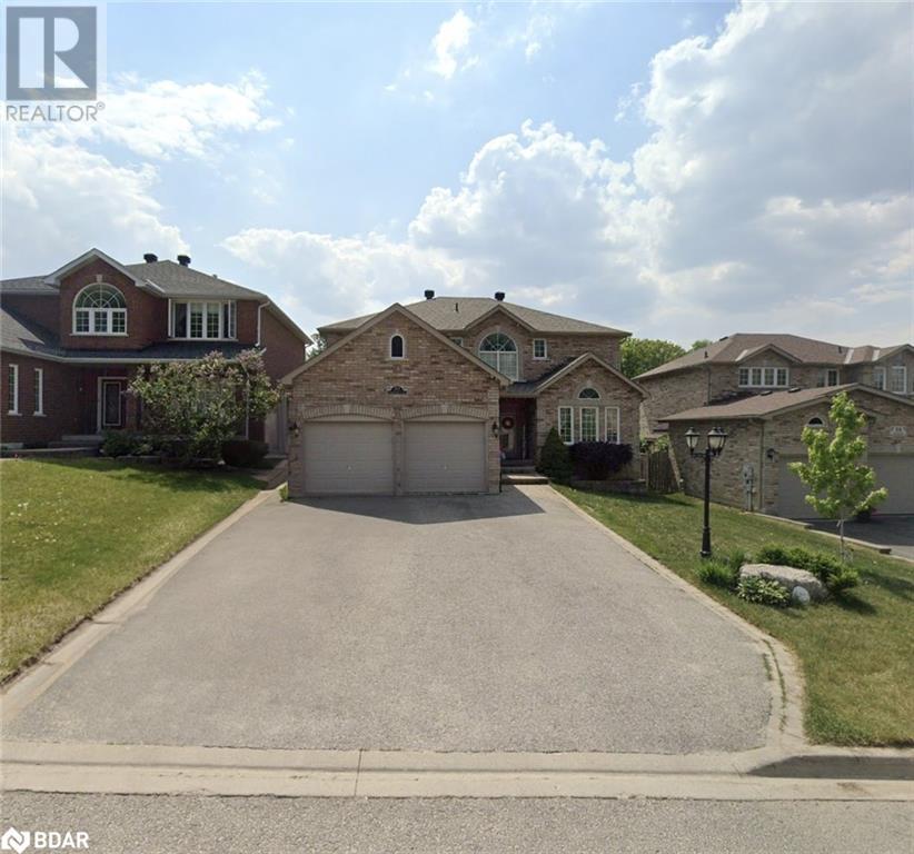 Property at 33 PINECLIFF Crescent image 1