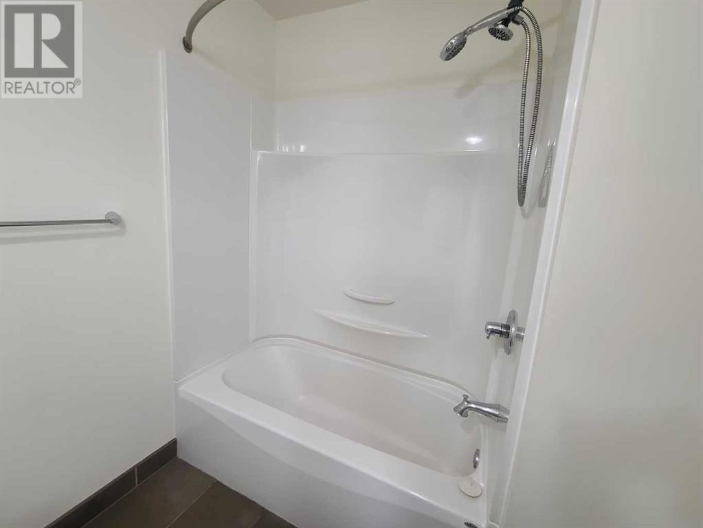 Property at 9709 73 Avenue image 4