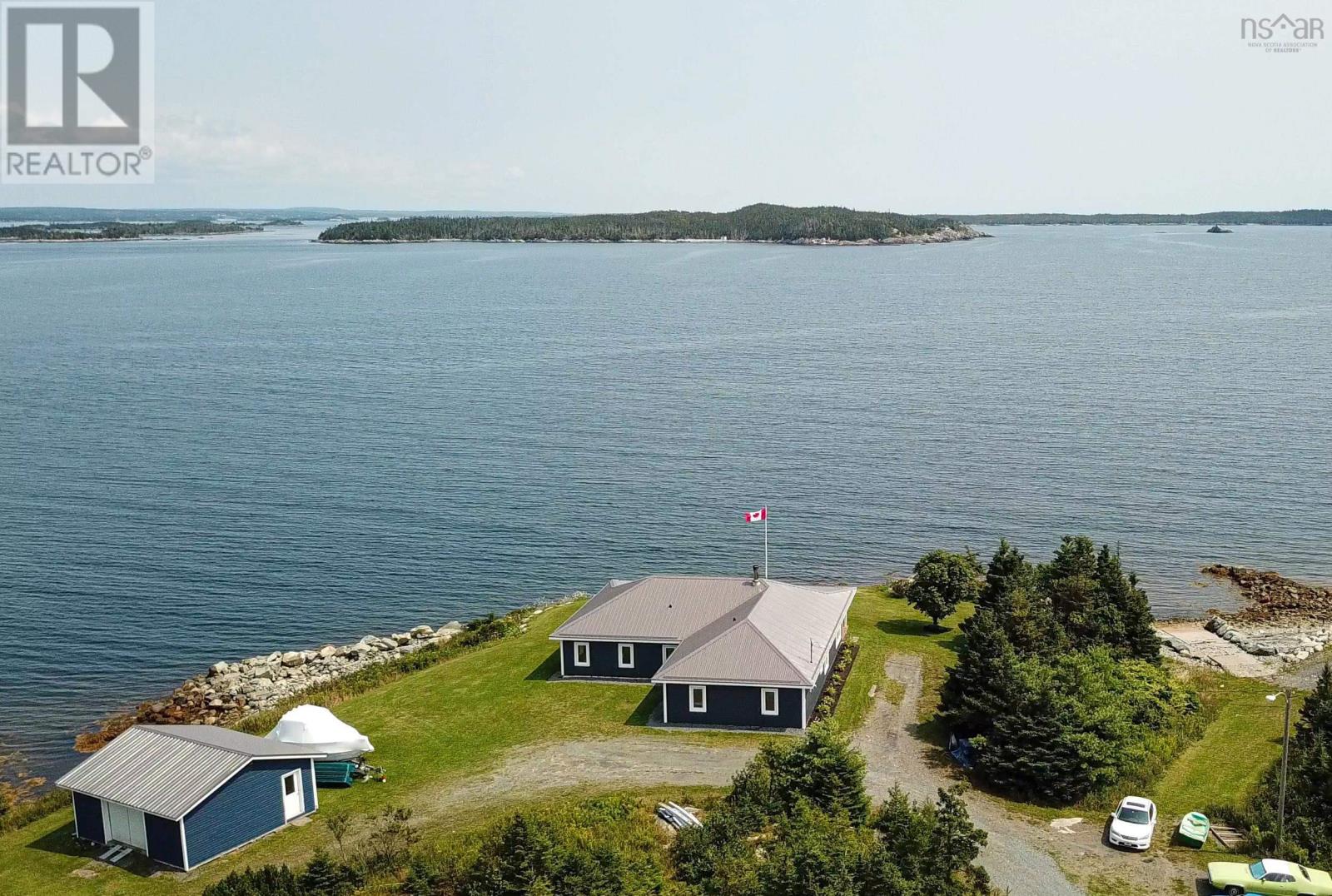 Property at 201 Southwest Cove Road image 2