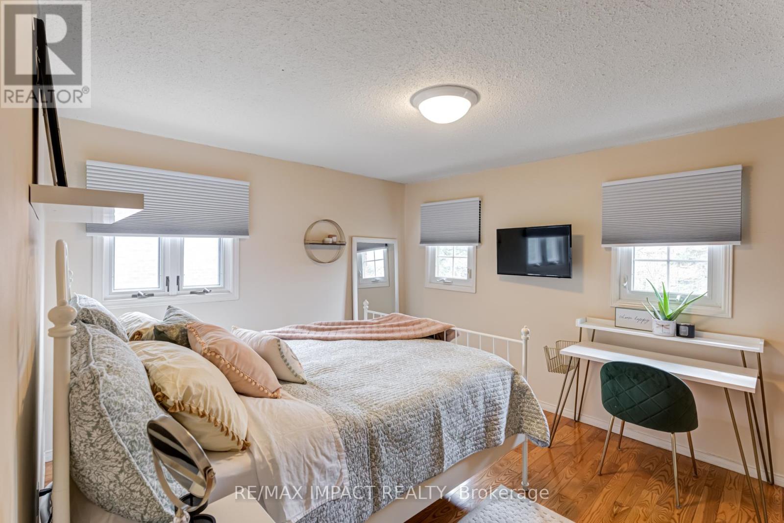 6 Longford Court, Whitby, Ontario  L1R 1C6 - Photo 27 - E12141008
