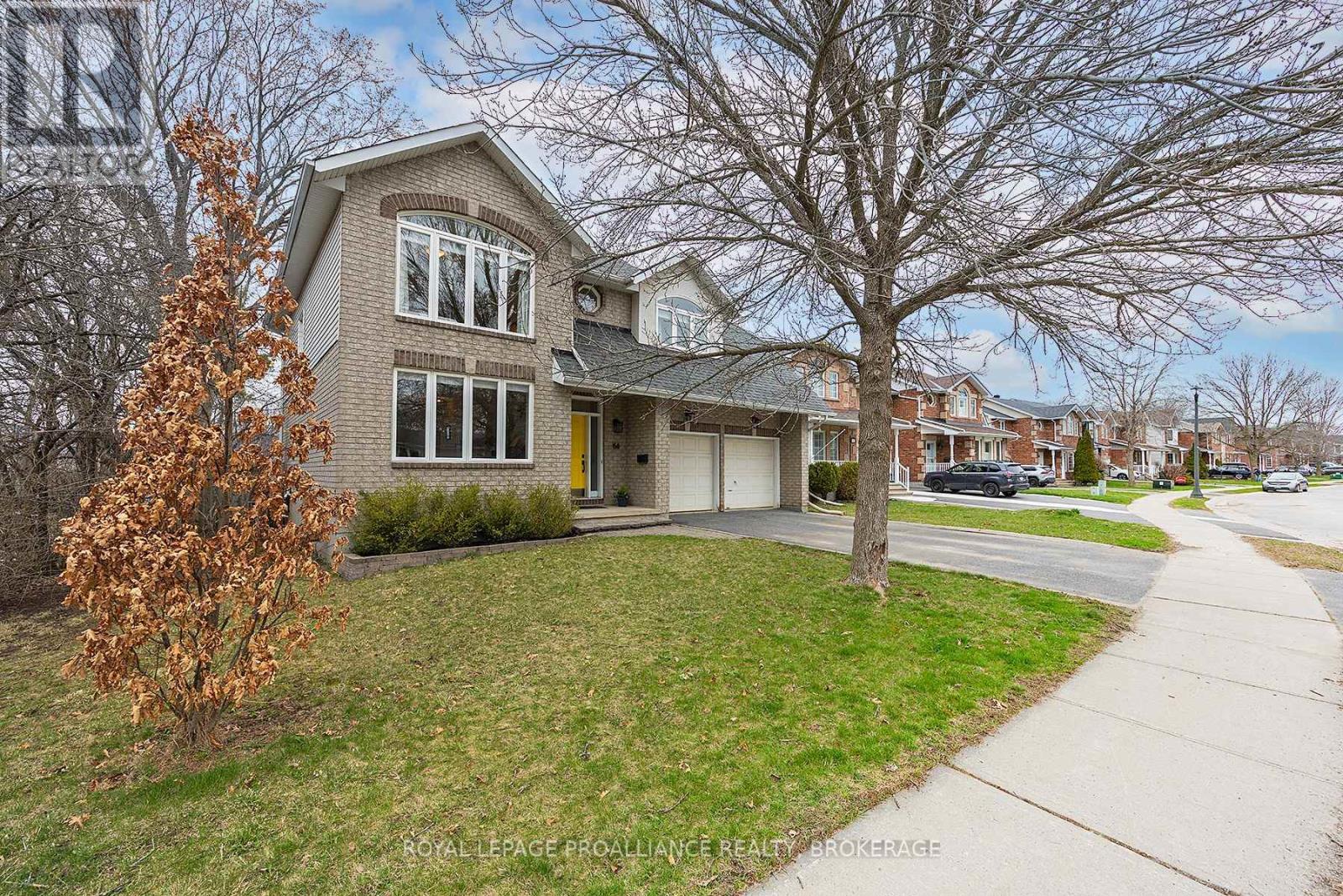 64 Dalgleish Avenue, Kingston, Ontario  K7K 7E1 - Photo 2 - X12140921