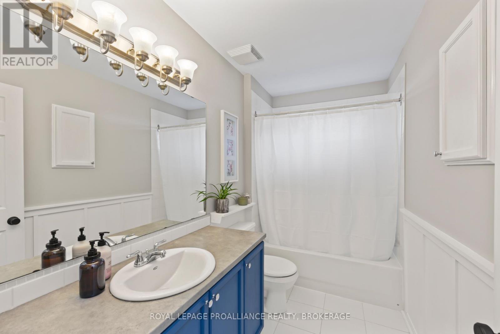 64 Dalgleish Avenue, Kingston (Kingston East (Incl Barret Crt)), Ontario  K7K 7E1 - Photo 30 - X12140921