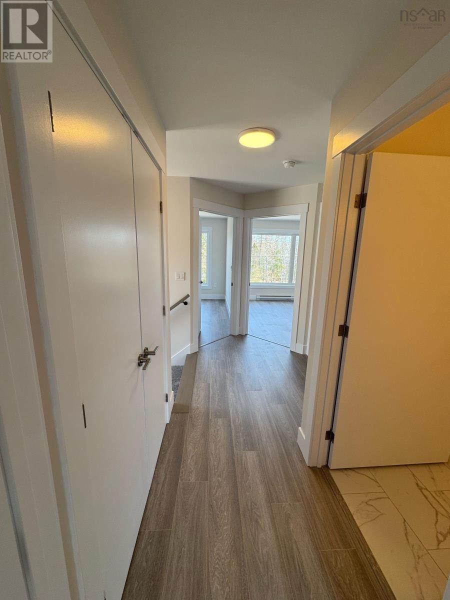 Property at 31 Lew Crescent image 4