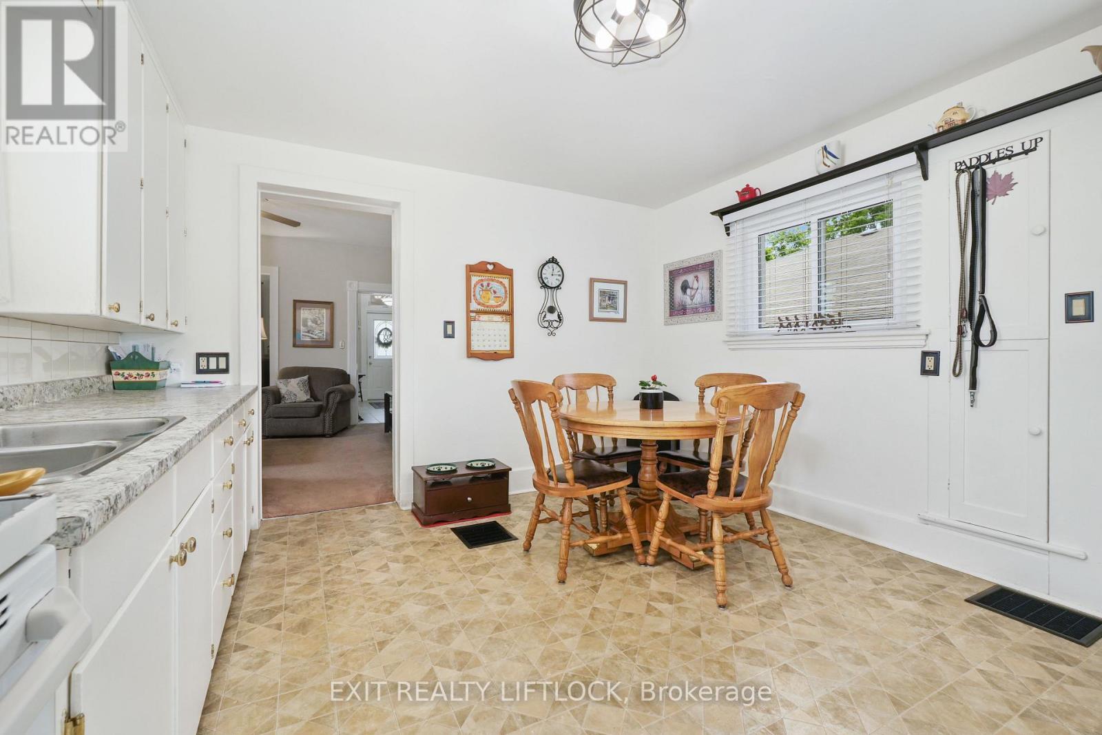 218 Lee Street, Peterborough North, Ontario  K9H 5N9 - Photo 16 - X12140850