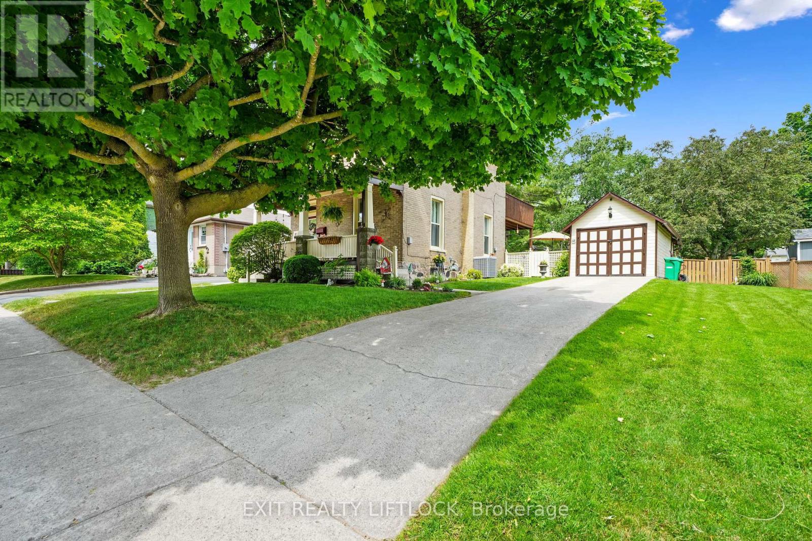 218 Lee Street, Peterborough North, Ontario  K9H 5N9 - Photo 30 - X12140850