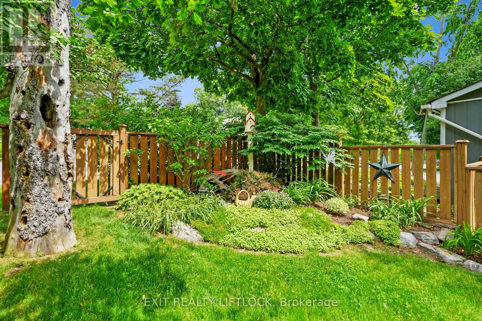 218 Lee Street, Peterborough North, Ontario  K9H 5N9 - Photo 38 - X12140850