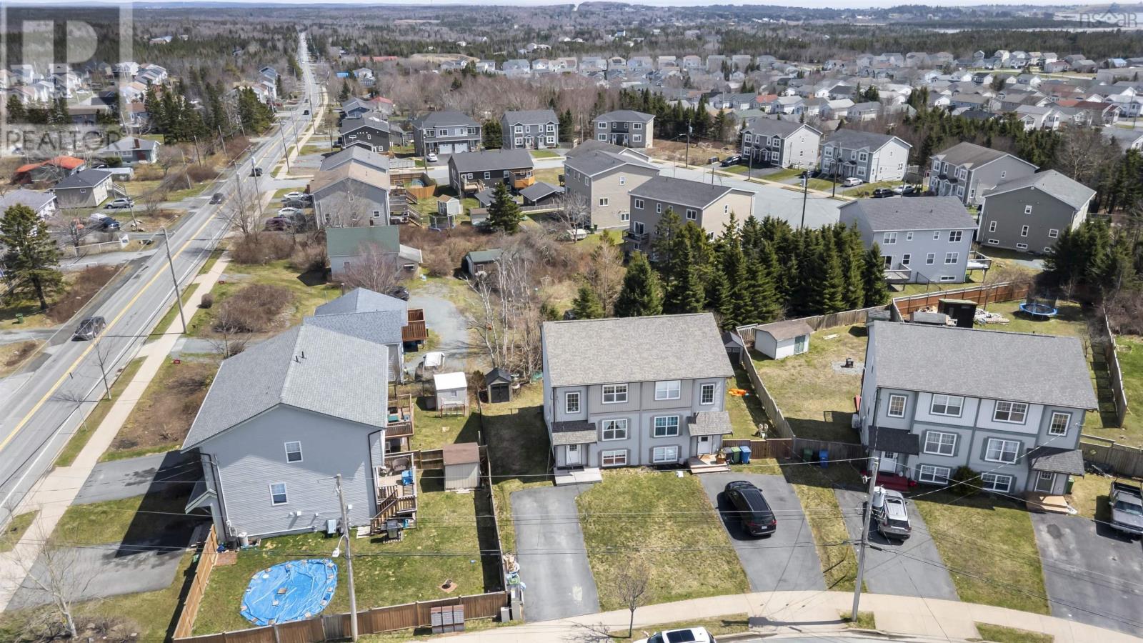 Property at 10 Delcraft Court image 2