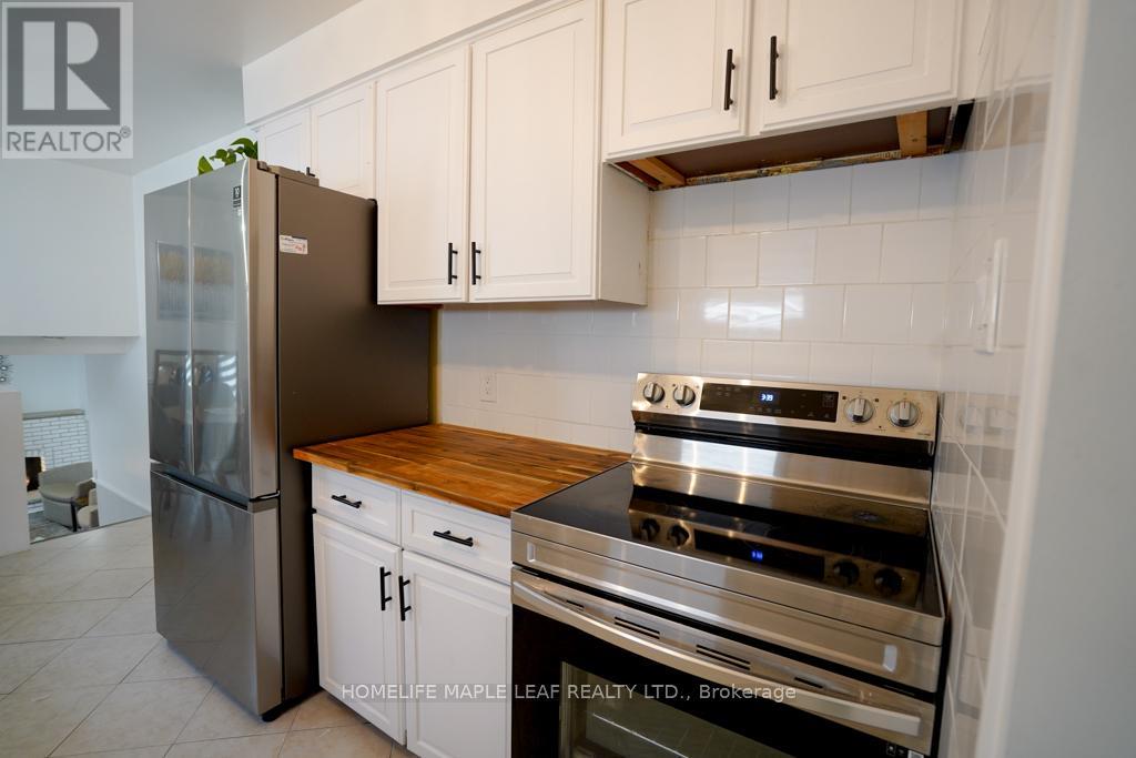 147 Muriel Crescent, London South, Ontario  N6E 2K4 - Photo 12 - X12140317
