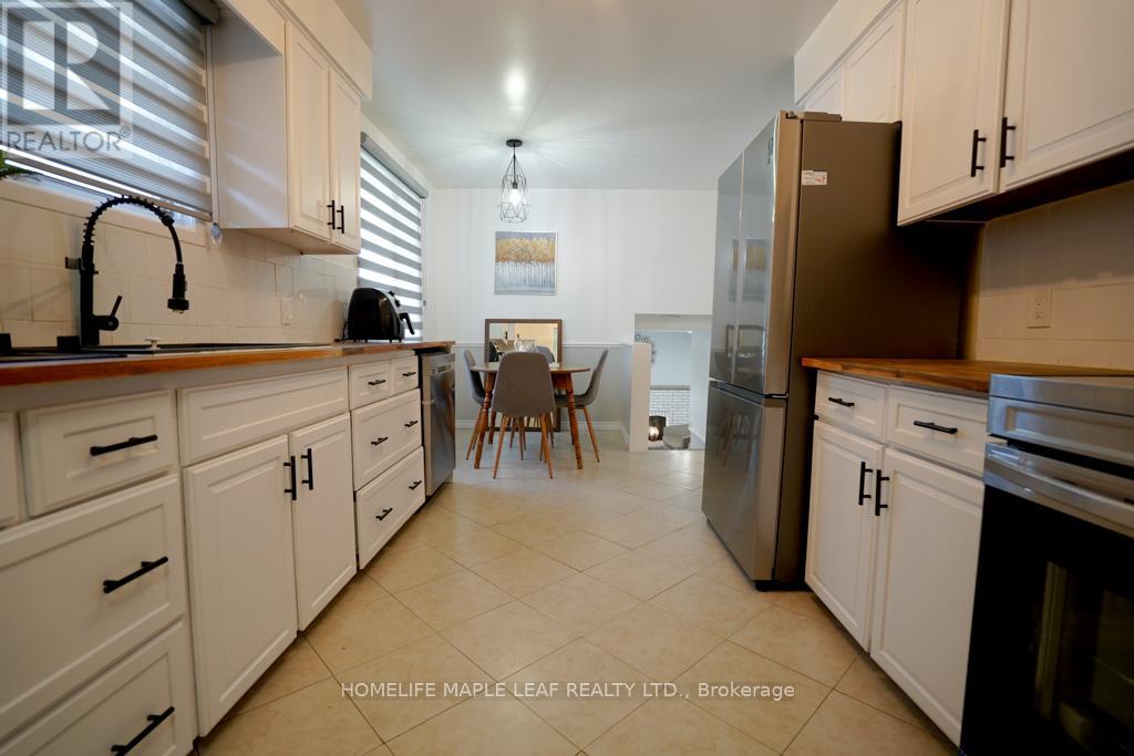 147 Muriel Crescent, London South, Ontario  N6E 2K4 - Photo 9 - X12140317