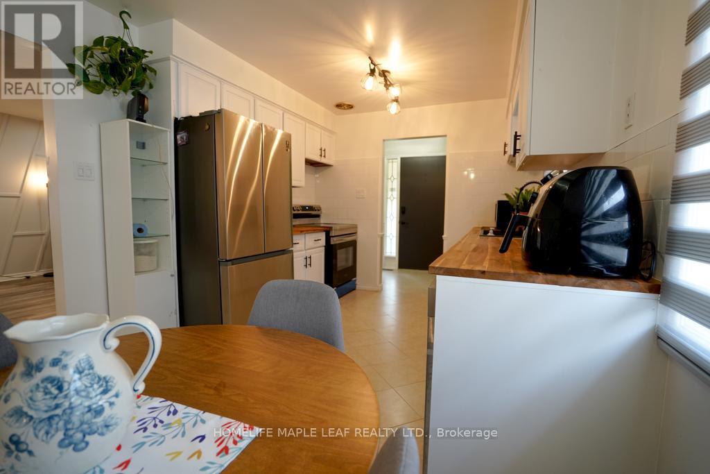 147 Muriel Crescent, London South, Ontario  N6E 2K4 - Photo 13 - X12140317