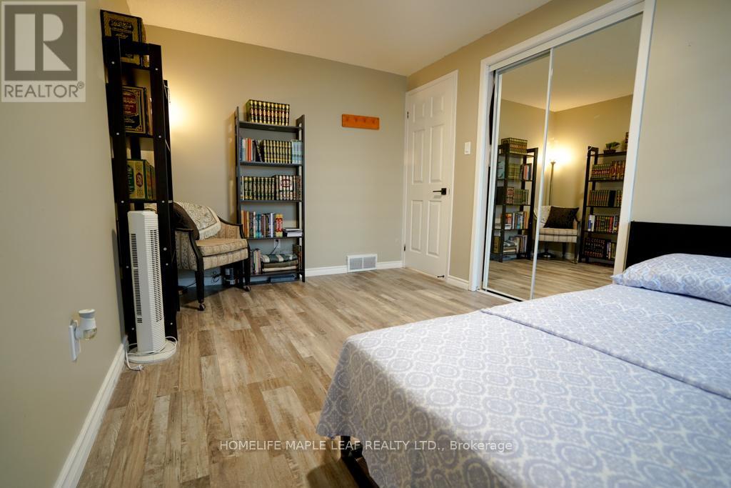 147 Muriel Crescent, London South, Ontario  N6E 2K4 - Photo 21 - X12140317