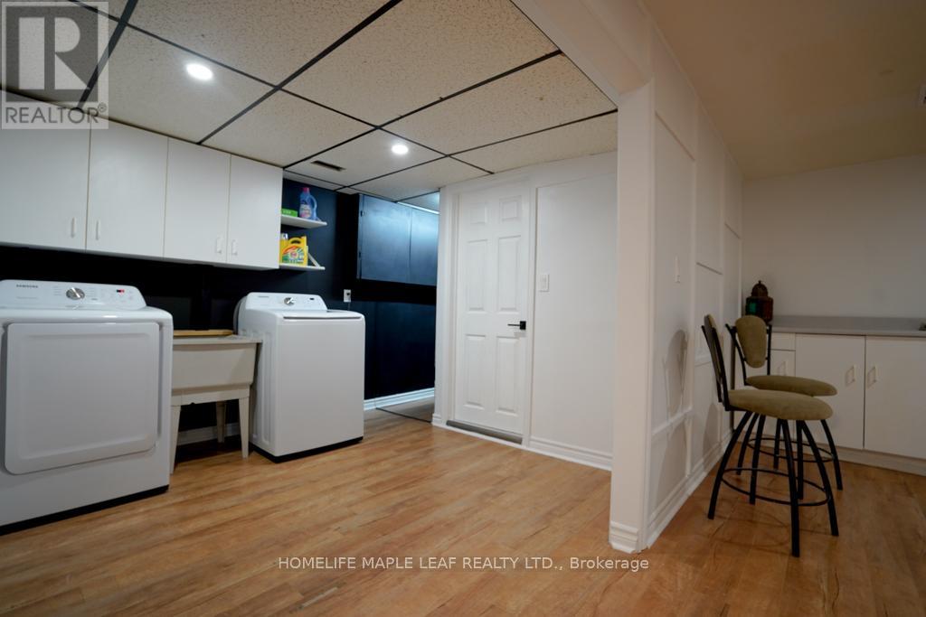 147 Muriel Crescent, London South, Ontario  N6E 2K4 - Photo 33 - X12140317