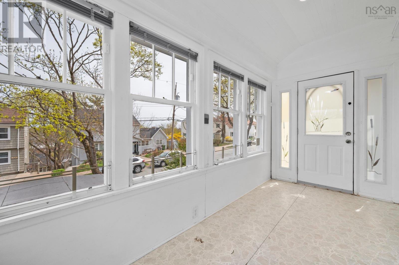 Property at 3264 Union Street image 3