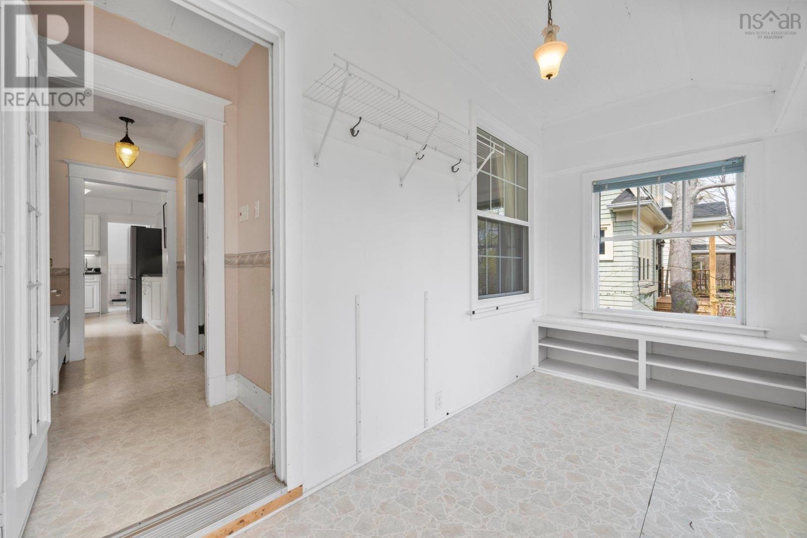 Property at 3264 Union Street image 4